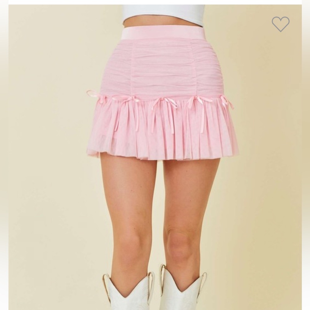Perfect valentines mini skirt.